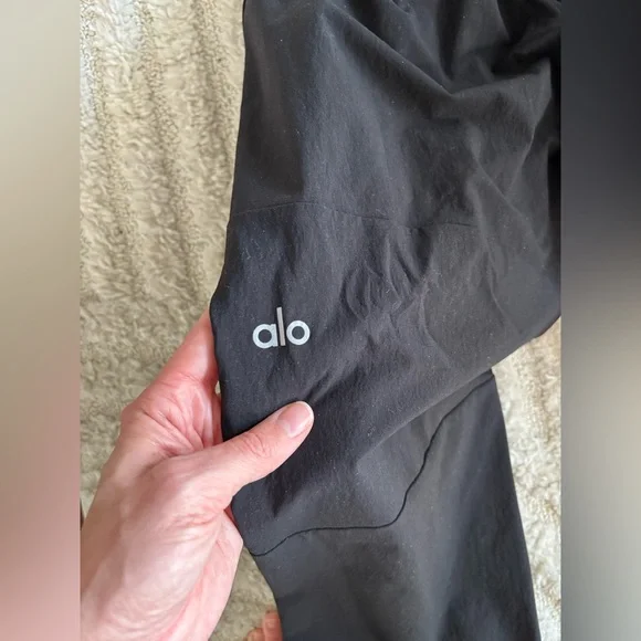 ALO Yoga Co-Op Joggers / Track Pants - Picture 6 of 10